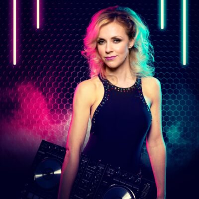 Female Singer DJ